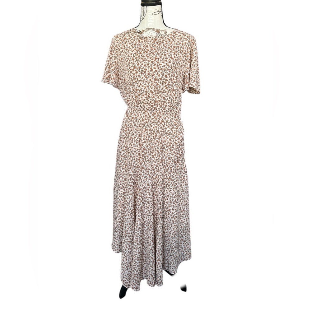 Wishlist Apparel Dainty Floral Handkerchief Hemline Dress Medium